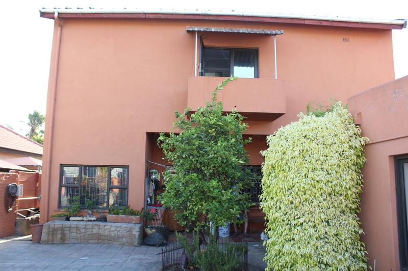 6 Bedroom Property for Sale in Glen Lilly Western Cape